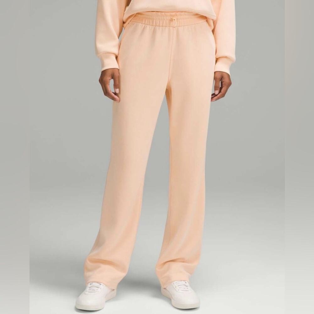 Lululemon Softstreme High-Rise Pant in Peach Bellini Size 14